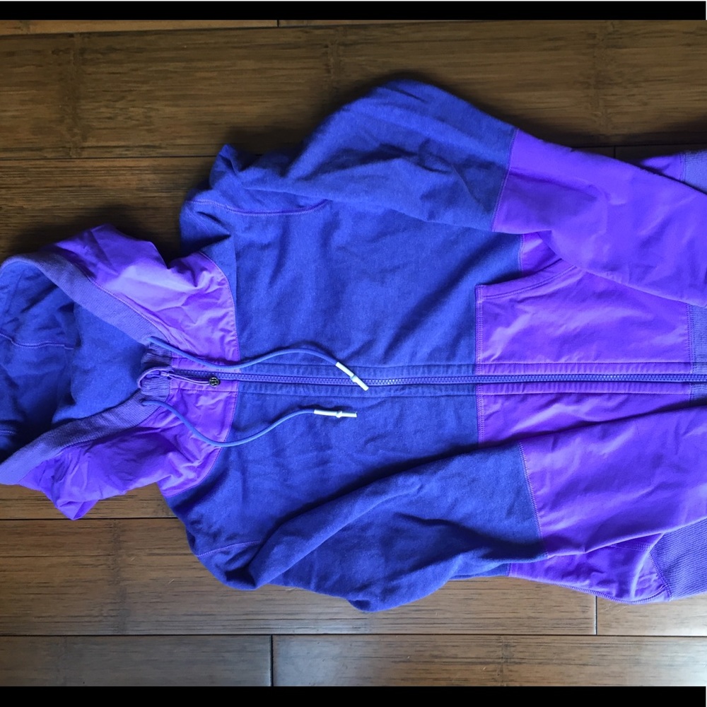 Lululemon hoody size 8